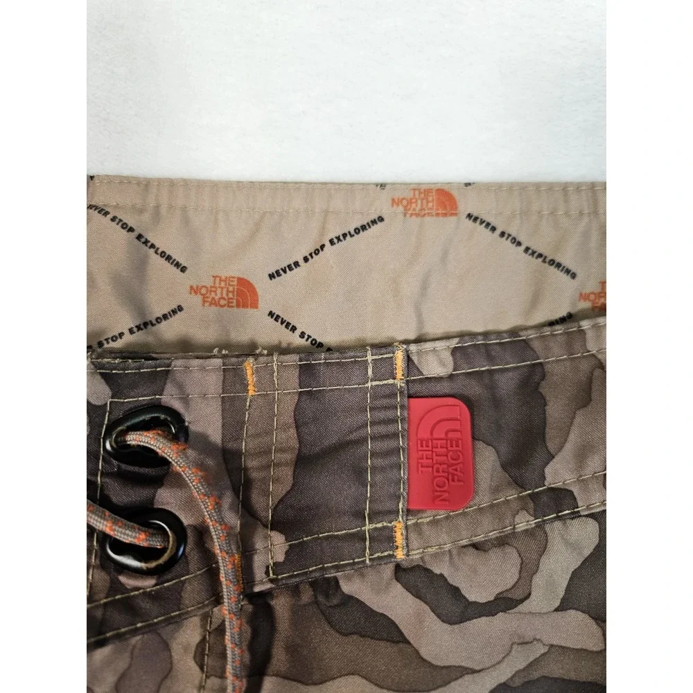 The North Face Classic V‎ RipStop Camo Hybrid Board Shorts Swim Trunks Men's 40